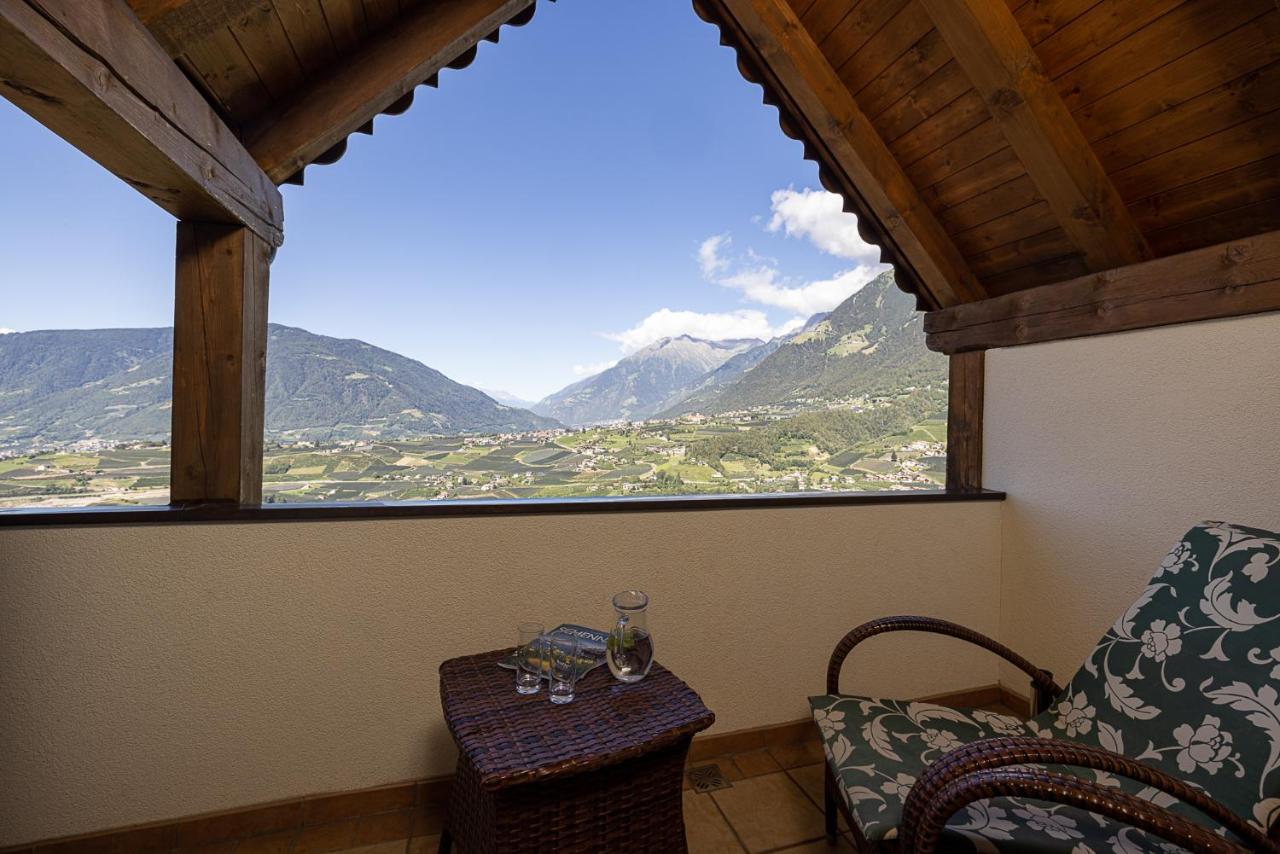 Hotel Finkennest - Panoramic Garden Resort Schenna Exterior foto
